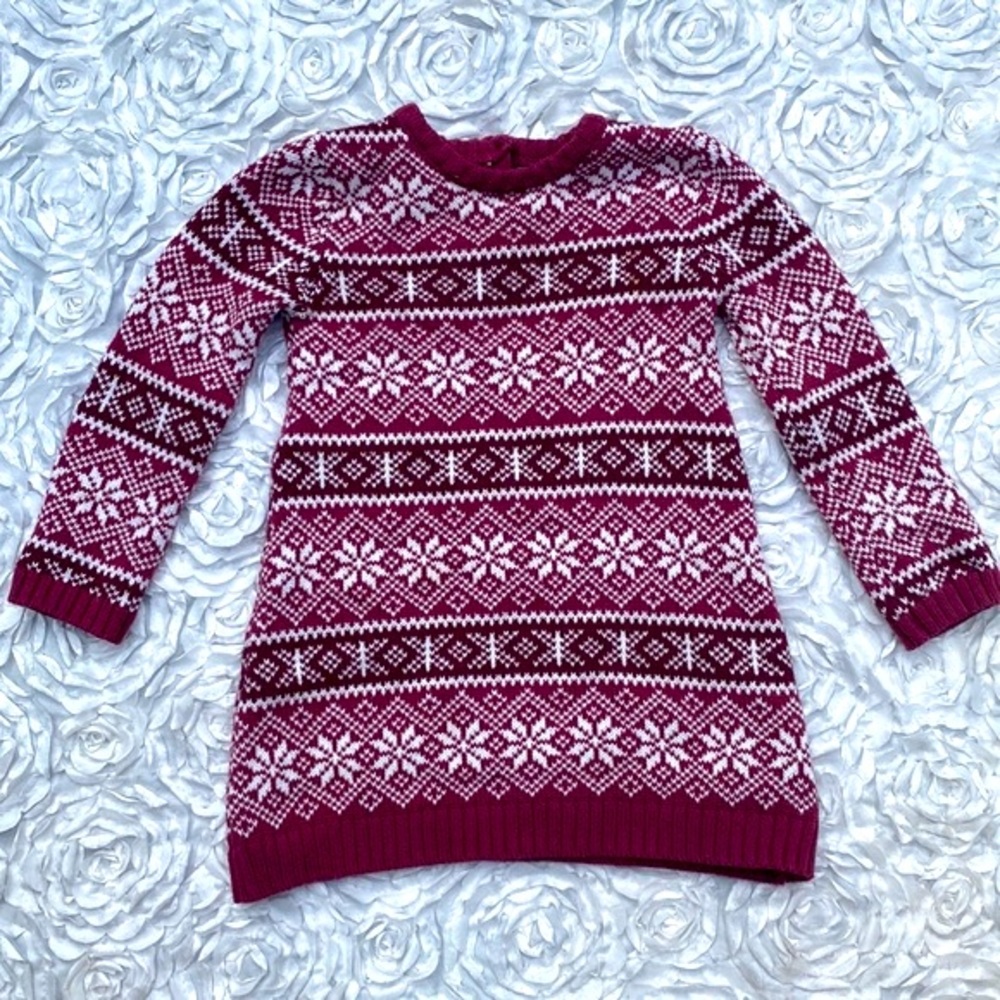 Like new Adrienne Vittadini snowflake sweater dress size 12 months